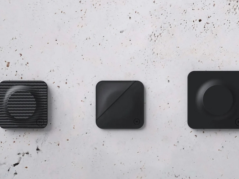 Phụ kiện đi k&egrave;m AirTag của Moment c&oacute; m&agrave;u đen